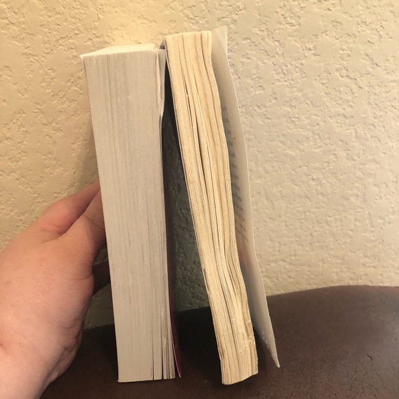 SOLD - Lot of 2 Fantasy Books - Paperback - Picture 4 of 5